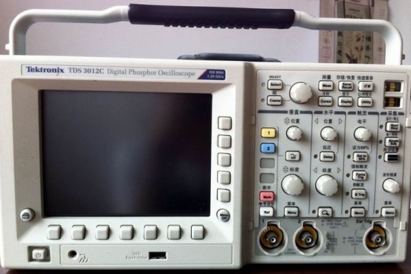 Tektronix(̩) TDS3012C(sh)֟ɹʾ